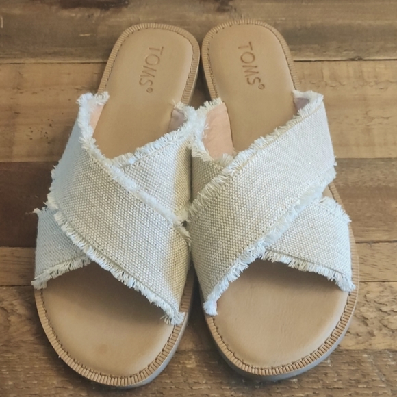 Toms Sandals - Picture 2 of 6